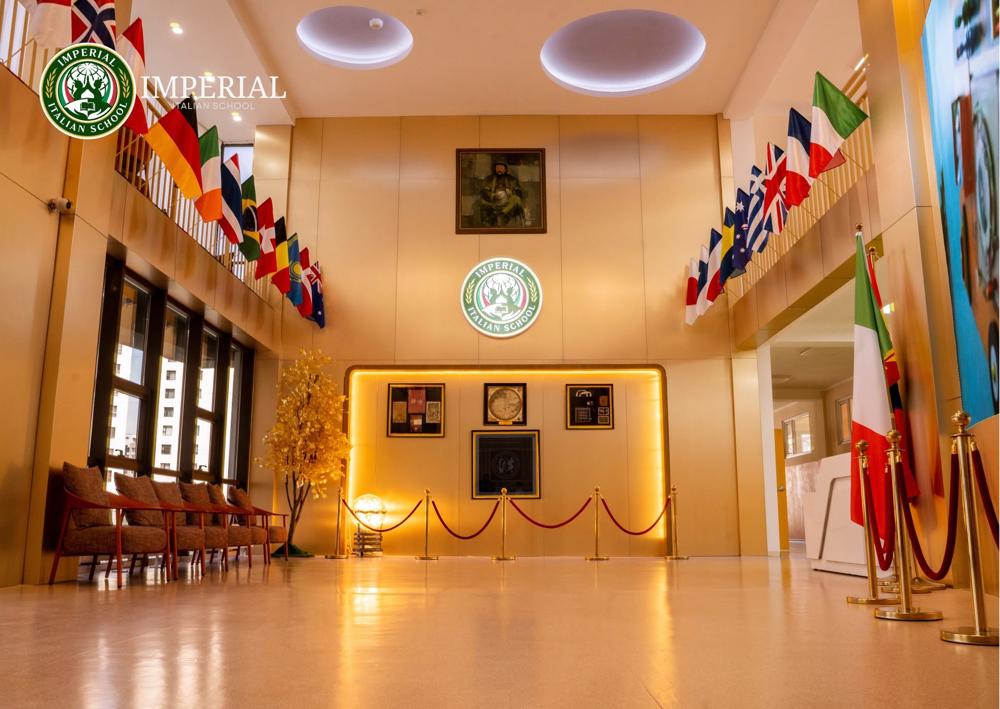Imperial Italian School-ийн хүлээн авах танхим